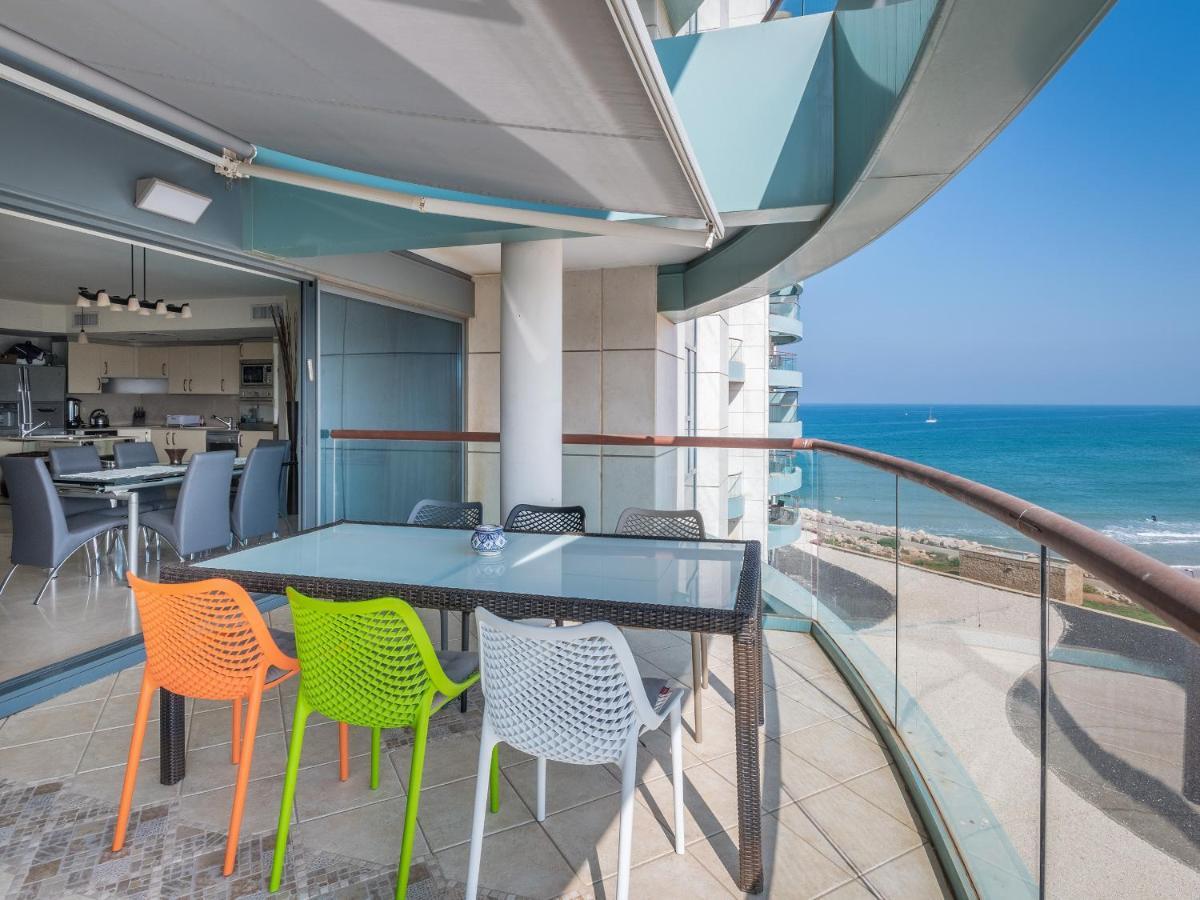 Front Of Beach Next Ritz Hotel - 3 Bedroom& 3 Bathroom Herzelia Chambre photo